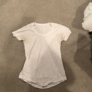 Lululemon t shirt